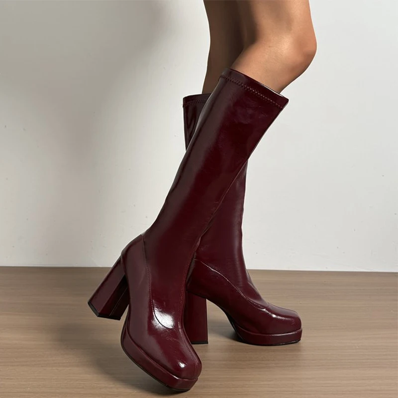 Weinrote Lacklederstiefel für Damen, sexy, eckige Zehenpartie, lange Plateausohle, superhoher Absatz, Botas Mujer – Detail 8