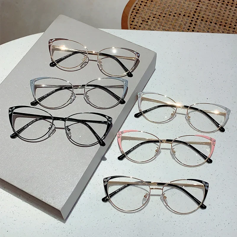 Vintage Anti Blue Light Optical Cat Eye Metal Diamond Glasses Women Luxury Brand Designer Myopia Prescription Eyewear Frame