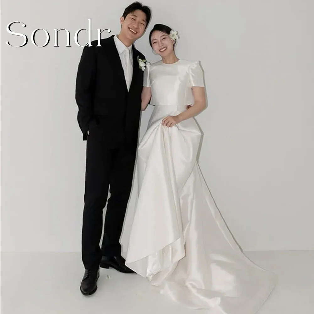 Sondr Customized Simple Satin A-line Korean Wedding Dresses Two-piece Short Sleeves Korean Photo Shoot Bridal Gowns