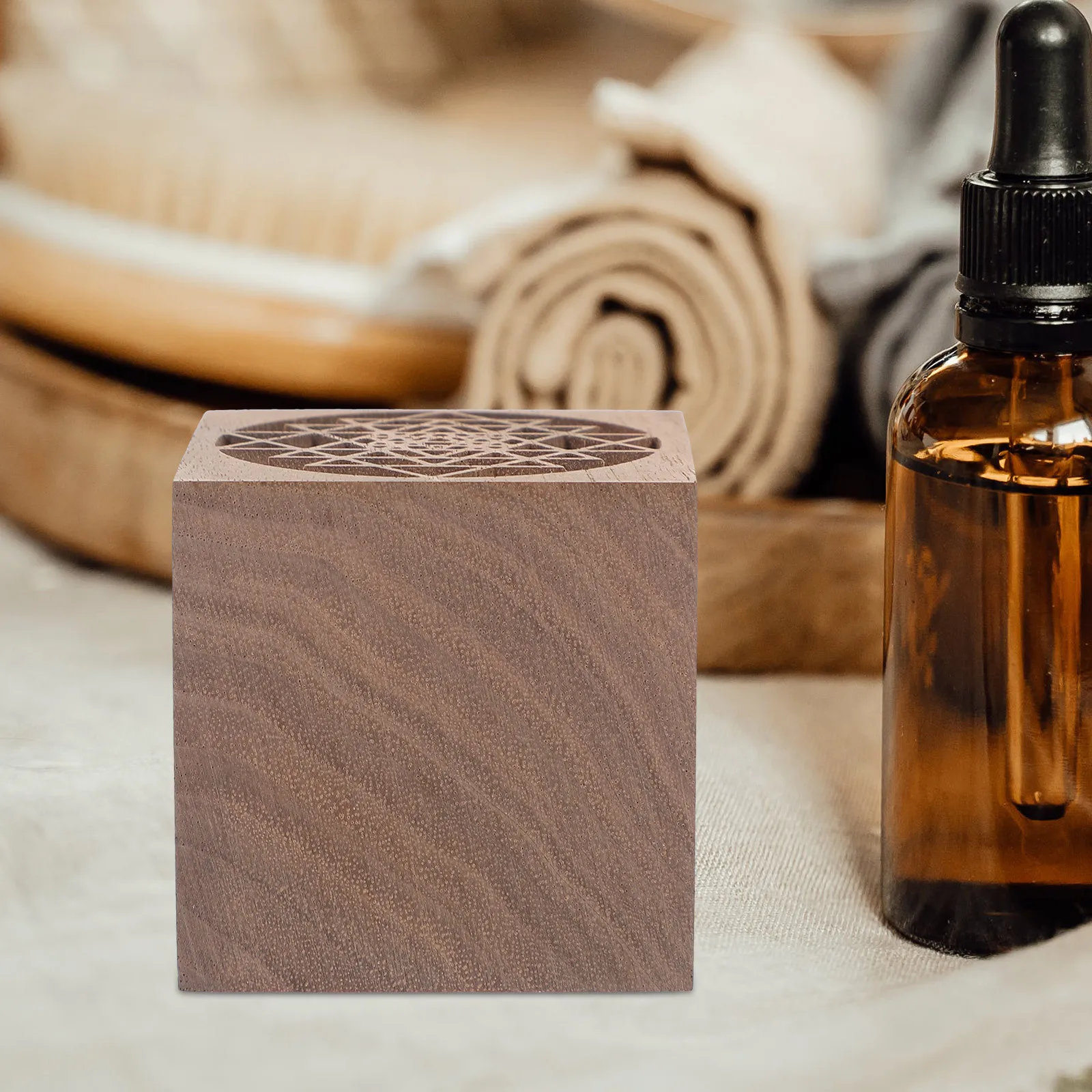 

Essential Oil Wood Diffuser Aromatherapy Diffuser for Indoor Car Office Study Natural Wood Diffusing Adornment Home Decor Item