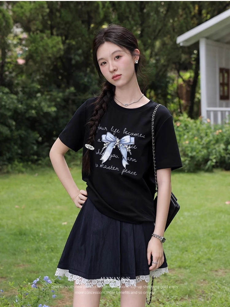 

ALXNAN Women's T-shirt 3D Bow Beaded Design with Letter Print T-shirts Summer Loose-fit Black Cotton Short Sleeve Tops L56509