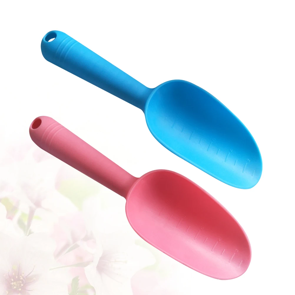 

2pcs Portable Soil Scoop Plastic Spatula Agricultural Shovel Planting Digger Flowers Tools for Garden (Blue and Red)