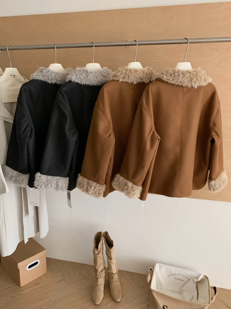 معطف صوف دافئ أنيق عتيق للنساء معطف شتوي فضفاض بحزام سميك مع ياقة من الفرو الصناعي ملابس خارجية دافئة أنيقة على الطراز القديم