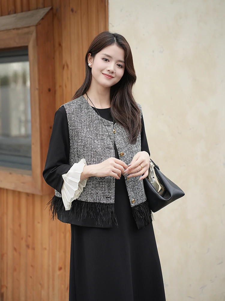 

Стильный женский жилет оверсайз с бахромой, осенняя верхняя одежда из комфортной полиэстеровой ткани, круглый вырез, на одной пуговице