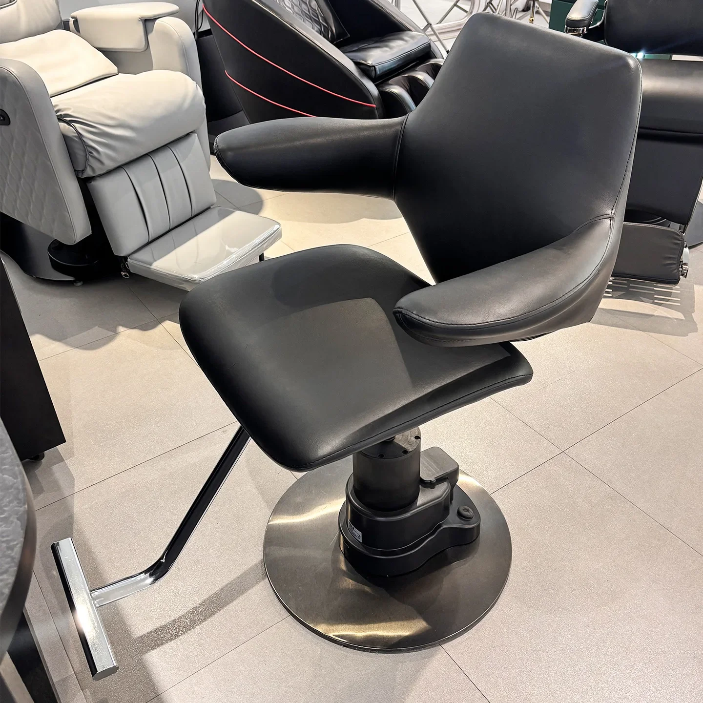 High-end simple electric lift barber shop dyeing and ironing hair cutting seat stool