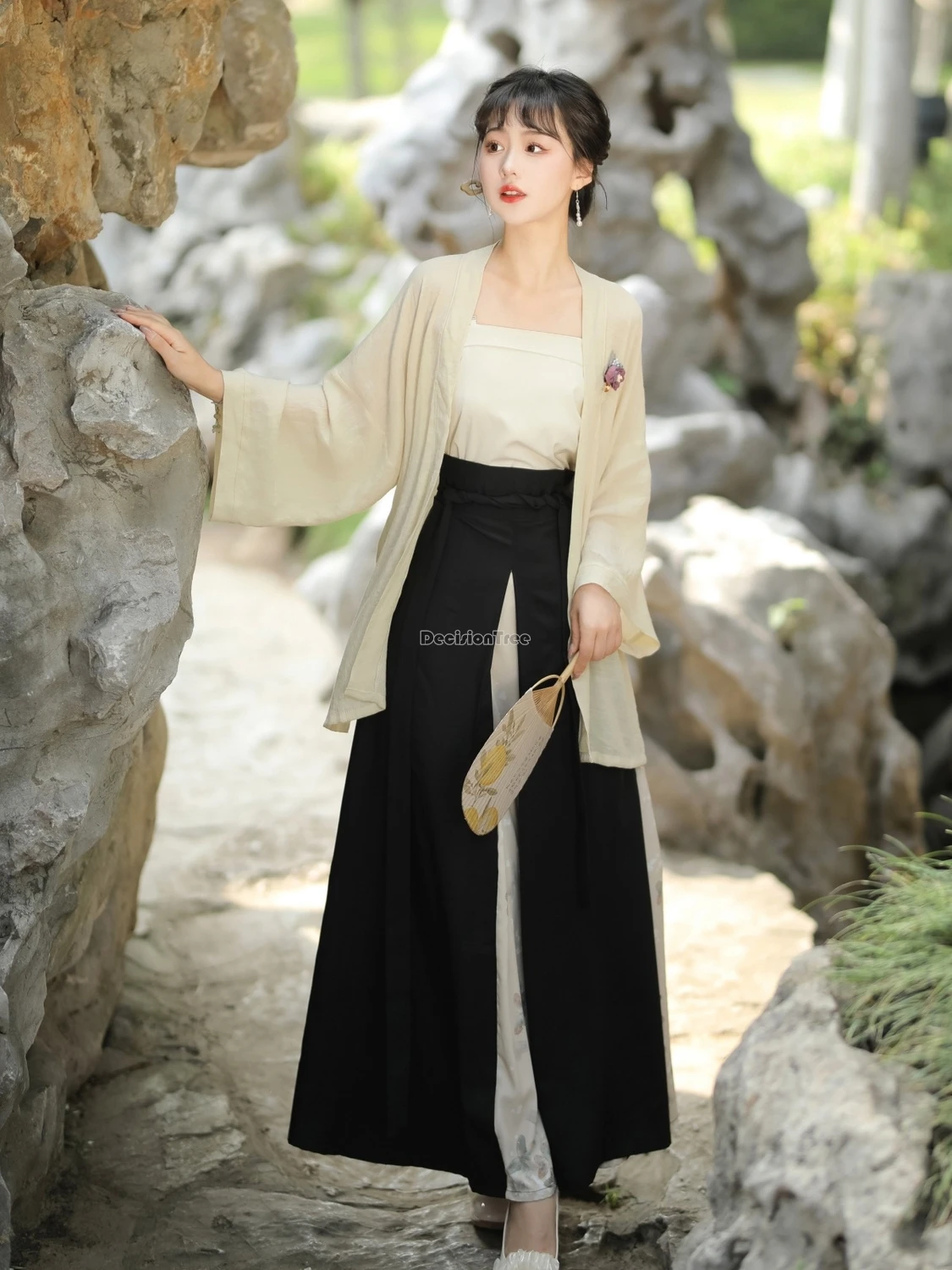 

2024 chinese improved song dynasty hanfu women's short coat sleeveless vest half skirt daily retro han elements hanfu set w380