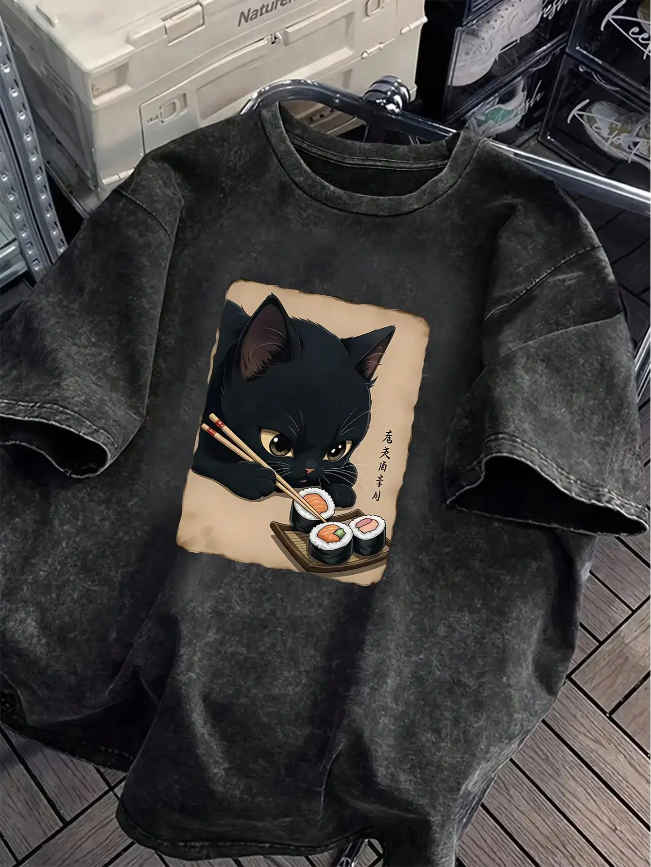 

Vintage Washed Black Cat Sushi Print T-Shirt for Women, Soft Cotton Short Sleeve Crew Neck Casual Top
