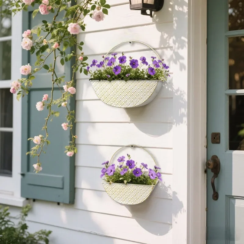 Two-piece set of wrought iron wall hanging flower pots, garden storage and finishing, home decoration, European retro wall flowe