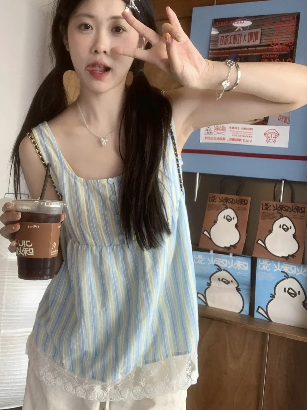 

Sweet Stripe Lace Strap Vest Women Summer New Loose Age-Defng Design Svel Top Casual Sle Polyester Fiber Breathable