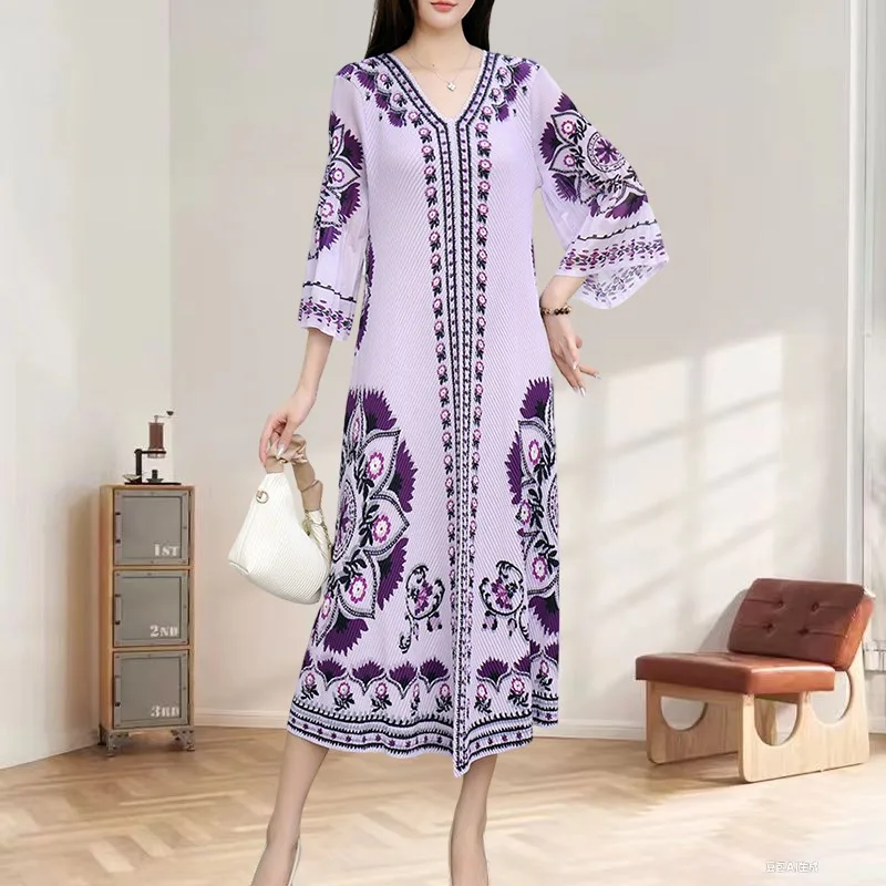 miyake-–-robe-longue-plissee-imprimee-vintage-nouvelle-collection-automne-2025-ample-sens-senior-temperament-col-en-v-robes-elegantes-pour-femmes