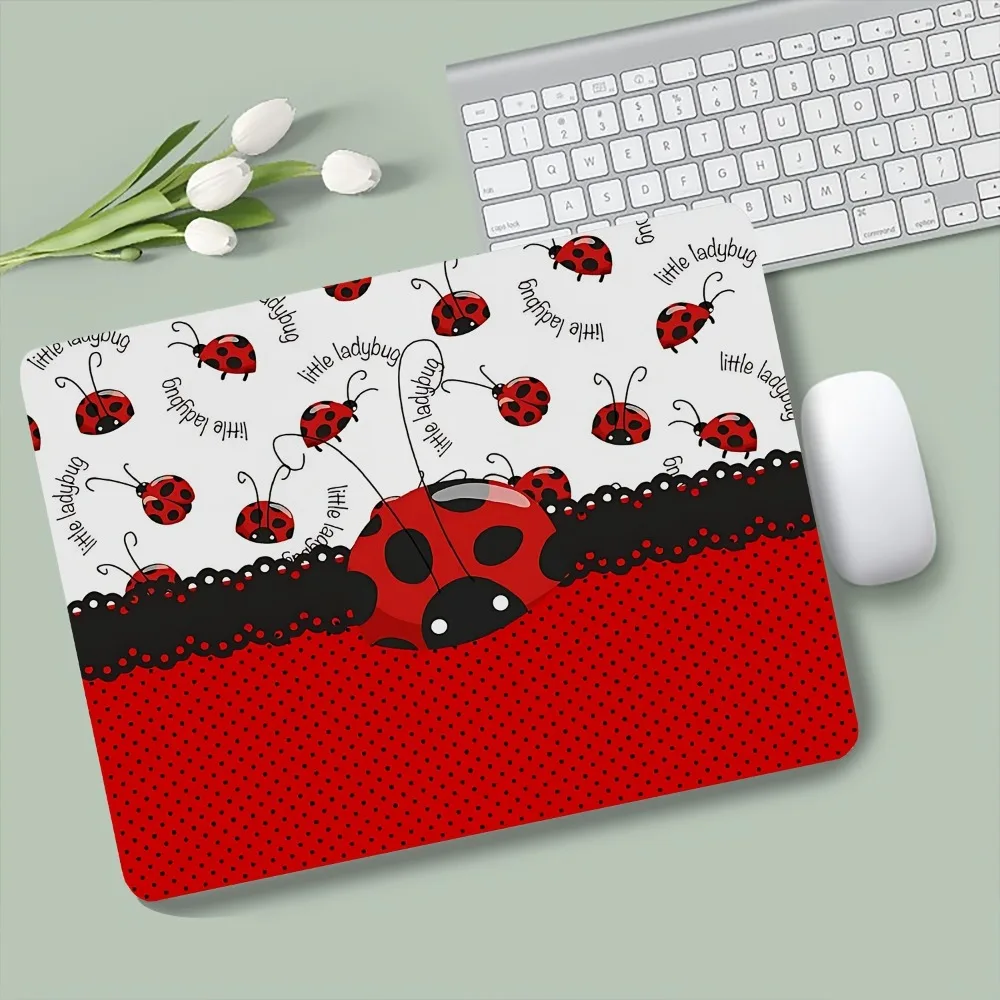 

Cute Ladybug Pattern Gaming Mouse Pad Non-Slip Rubber Base for Home Office Desk Decor