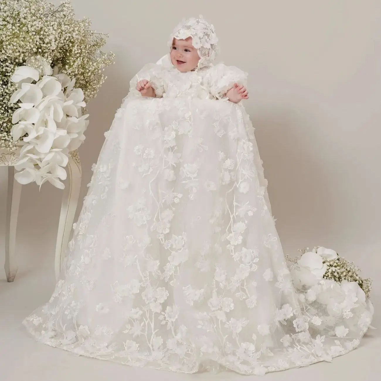 

Luxury Floral Baby Christening Gowns Lace Appliques Girls Baptism Customized Newborn Kids Birthday First Communion Dresses