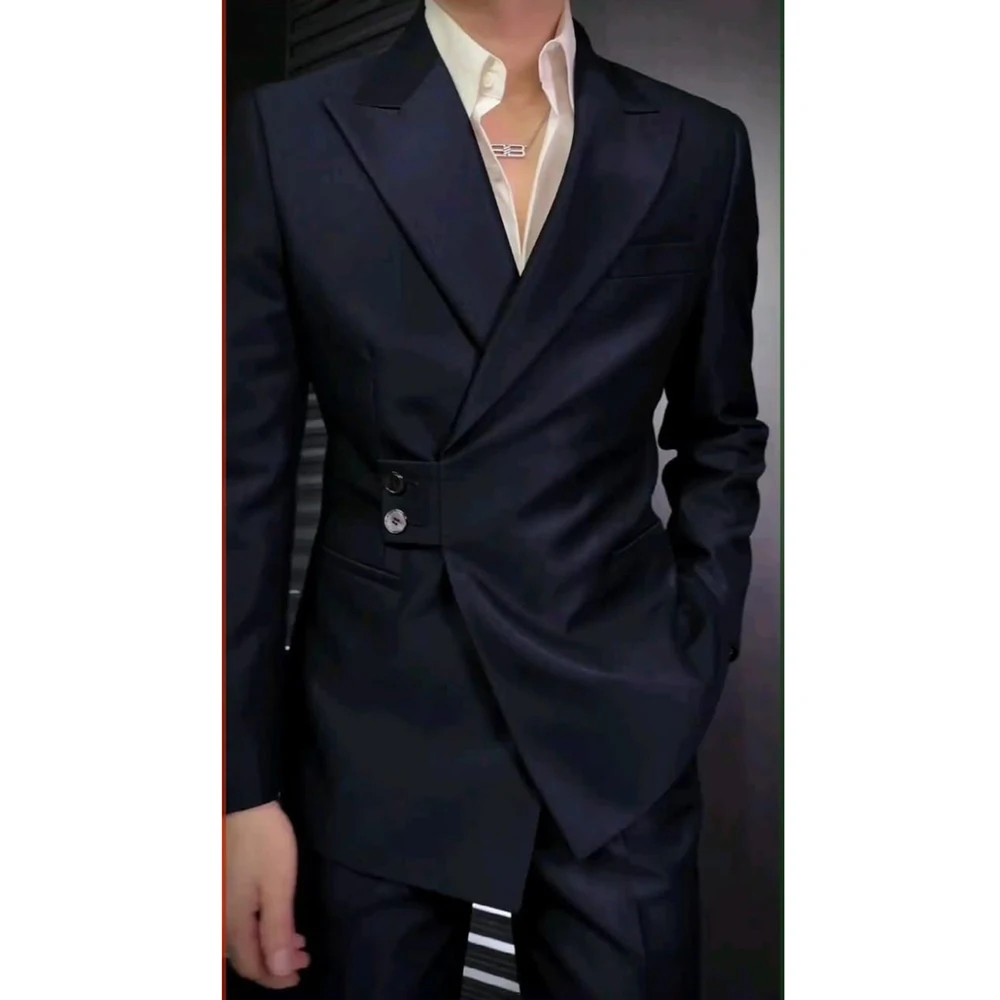 

Navy Blue Men's Suit Slim Fit Peak Lapel Blazer and Pants Formal Casual Outfit for Wedding Party Office Fashion Events Tuxedo