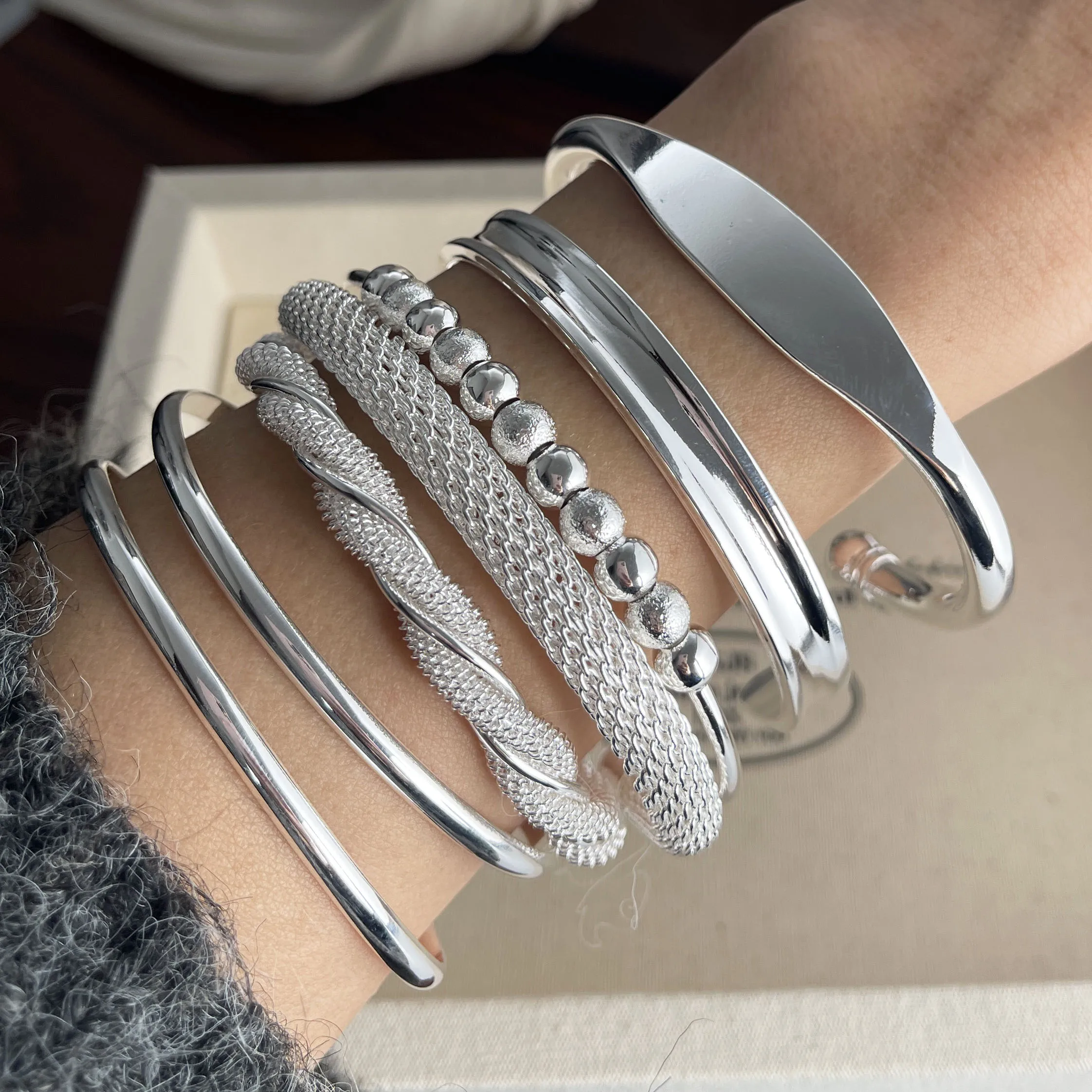 

Браслет из 100% стерлингового серебра 925 пробы в ретро-стиле для женщин и мужчин, ручной работы, с плоскими бусинами, простой дизайн, подарок на день рождения