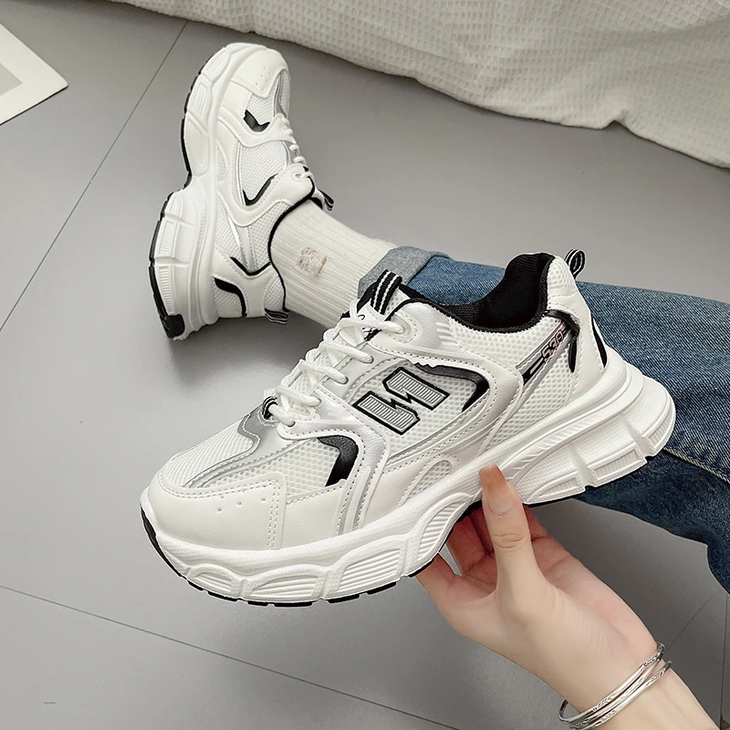 شبكة تنفس الصيف والخريف أحذية نسائية جديدة عصرية سميكة سوليد أحذية رياضية النسخة الكورية حذاء فردي غير رسمي