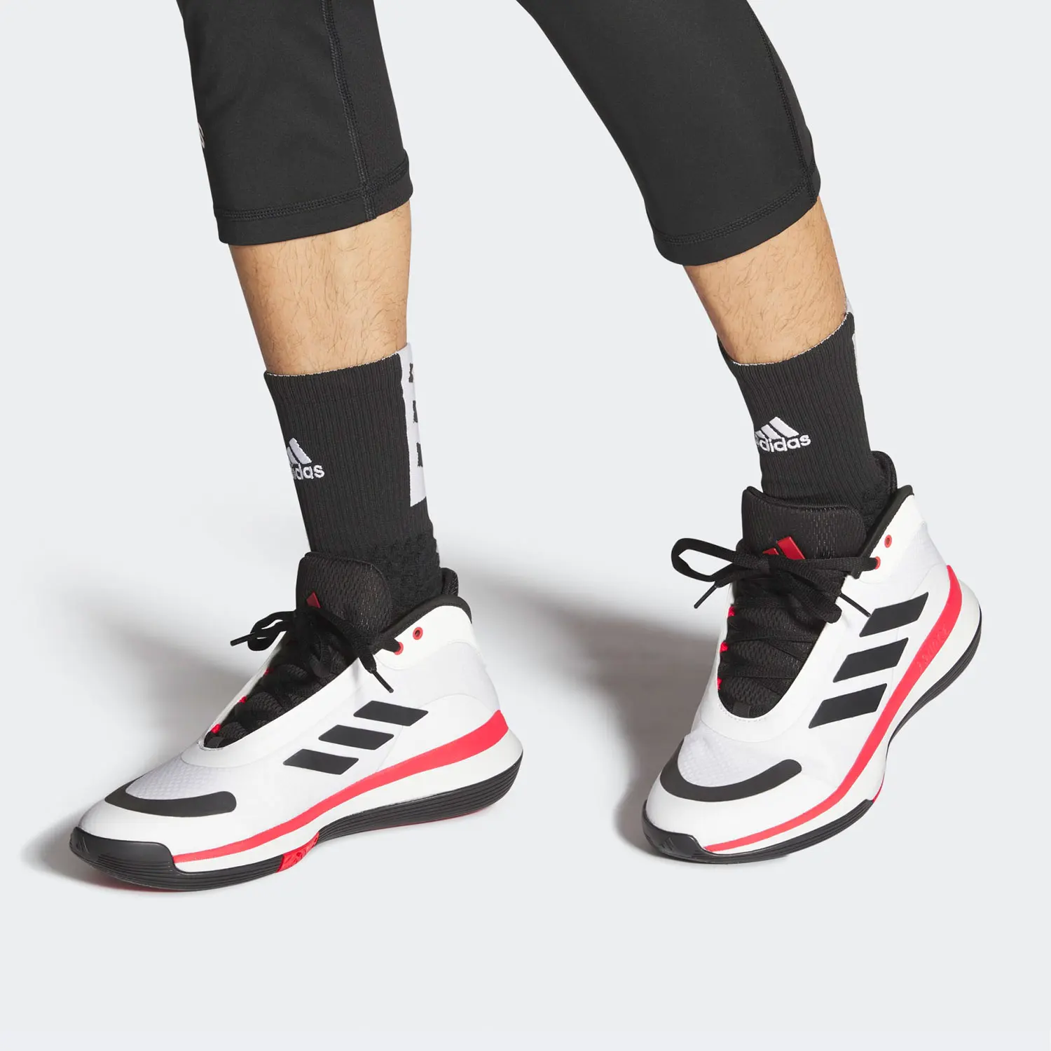 

Аутентичные летние легкие баскетбольные кроссовки унисекс Adidas IE9277