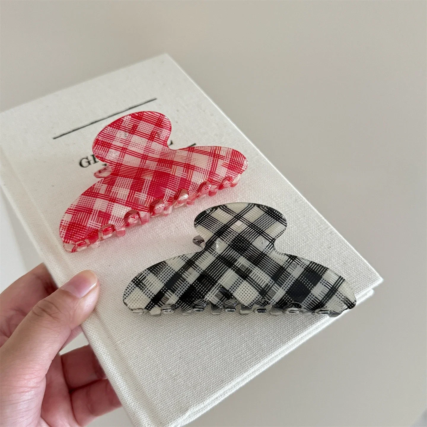 DS الكلاسيكية الرجعية منقوشة سلسلة مشبك شعر كبير الاكريليك مخلب كليب الخريف الشتاء مقاطع الشعر INS إكسسوارات الشعر للنساء الفتيات