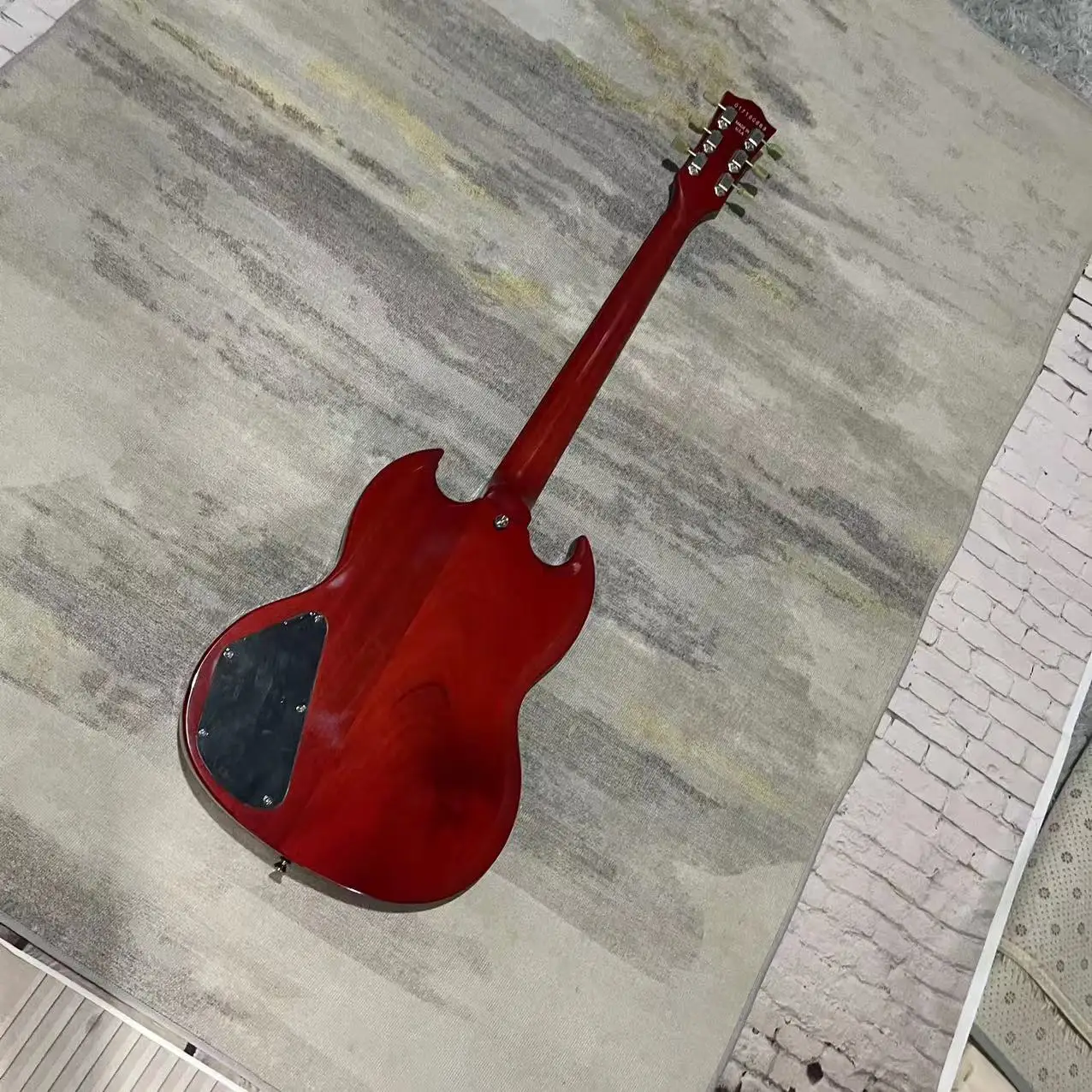 Guitarra elétrica do corpo vermelho transparente do SG, Vibrato Joystick, imagens reais do transporte, ordem ShipImediatamente, no estoque, 6-Chord, SG