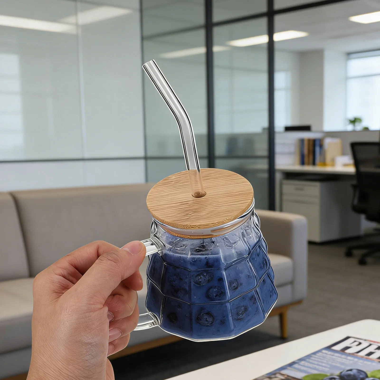 Clear Glass Milk Cup Borosilicate Heat Resistant Coffee Mug with Handle Wooden Lid Transparent Tea Cup Smoothie Cold Brew Glass