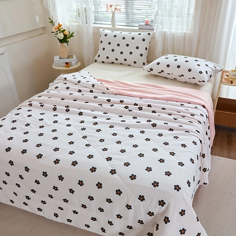 Small Floral Print Summer Quilt, White Background, Pink, contrasting Color, Lace Embellishment, Soft and Comfortable, Skin Frien