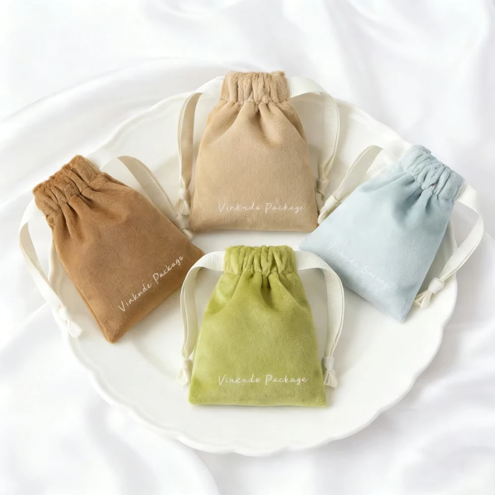 

100Pcs/Lot Custom Velvet Jewelry Organizer Gift Small Bag Touching Plush Drawstring Packaging Storage Pouch Wedding Favors Bag