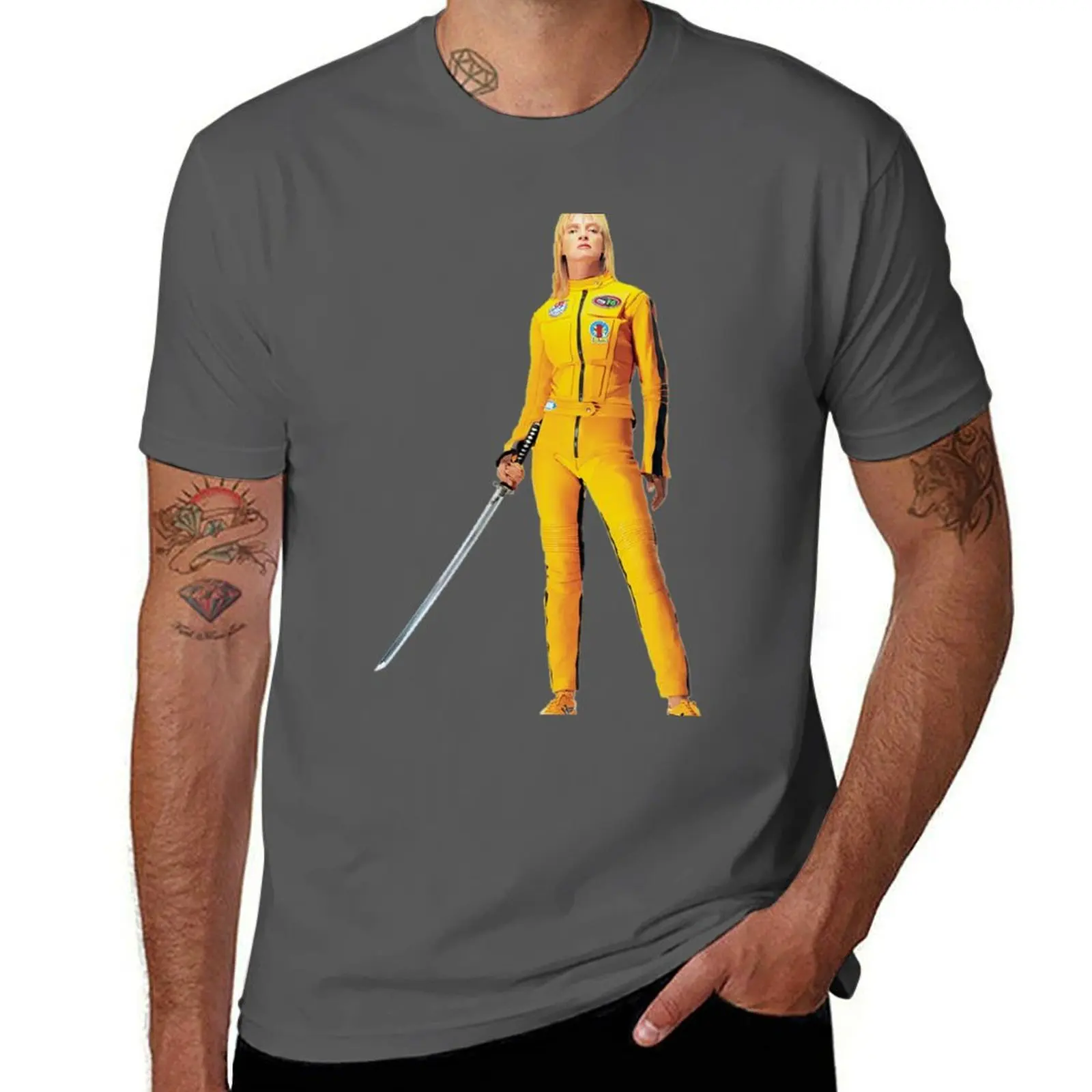 uma-thurman-kill-bill-epee-jaune-quentin-tarantino-icone-blonde-noir-mamba-la-mariee-t-shirt-t-shirt-homme-t-shirt-de-luxe