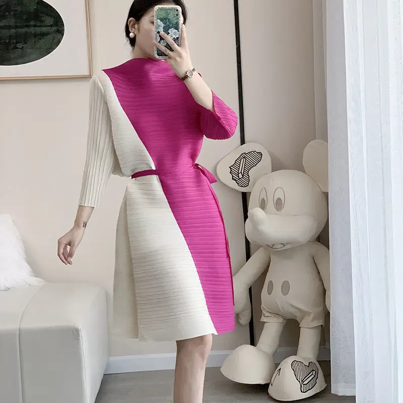 Pleated dress for women's clothing, color matching, waist tightening, high-end and elegant dress for children