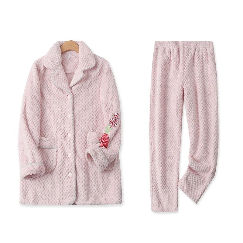 

Thickened Long Sleeve Home Set Women's Pajamas with Pineapple Pattern Embroidery Warm Velvet Sleepwear Winter Home Clothes