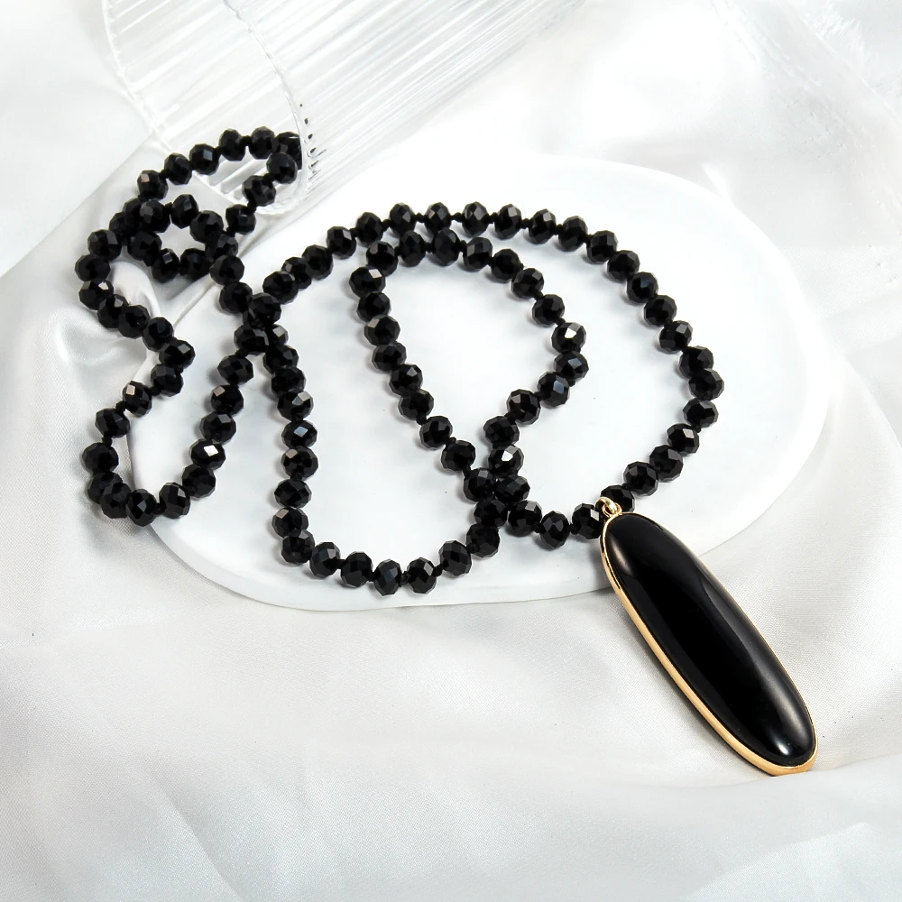 8mm Black Glass Knot Necklace Fashionable New Black Oval Agate Pendant Necklace Sweater Chain