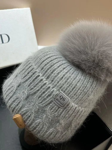 Imagen 2 del producto Gorro tejido de piel de conejo blanco cálido para mujer, gorro de invierno con pompón de piel de zorro, informal para nieve al aire libre, 2025