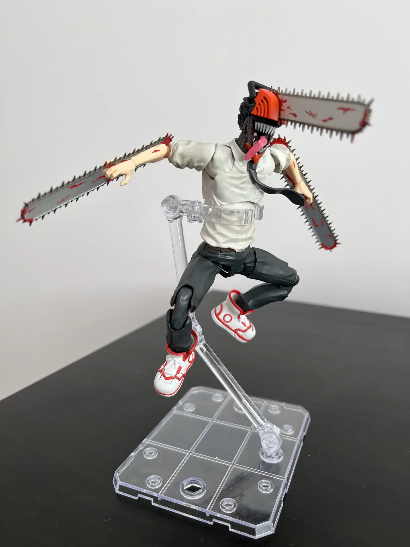 Bandai 15cm anime motosserra homem figura em pé denji shf aciton figura substituição rosto mão modelo brinquedo boneca coleção presente pvc
