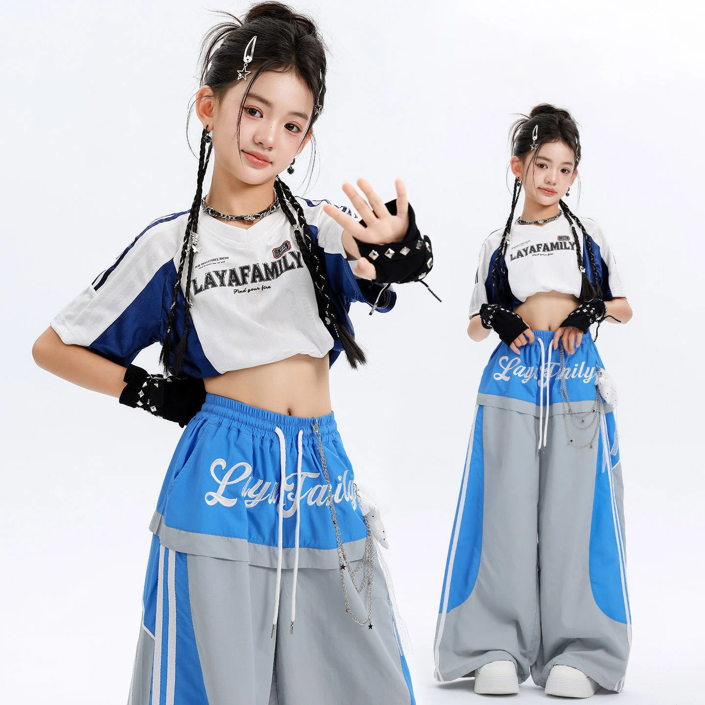 Ropa de Kpop y hip hop para niñas: camiseta corta blanca y azul con dobladillo elástico, pantalones anchos a rayas grises, ideal para disfraces de baile callejero.