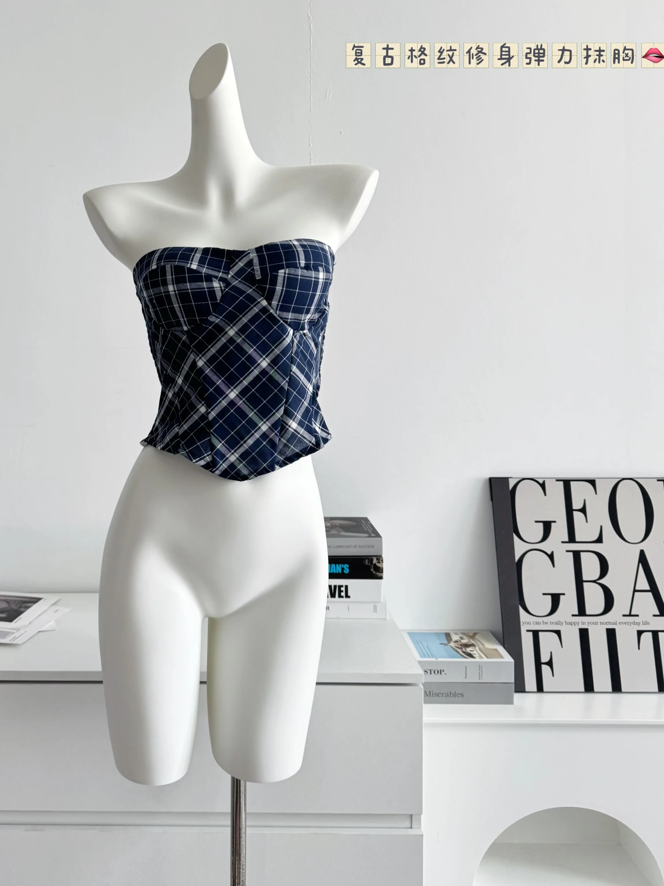 

Korean Style Fashionable Hot Girl Top Japanese Heavy-duty Plaid Denim Blue Waist-pinching Slant Fish Bone Sexy Strap Top Chic