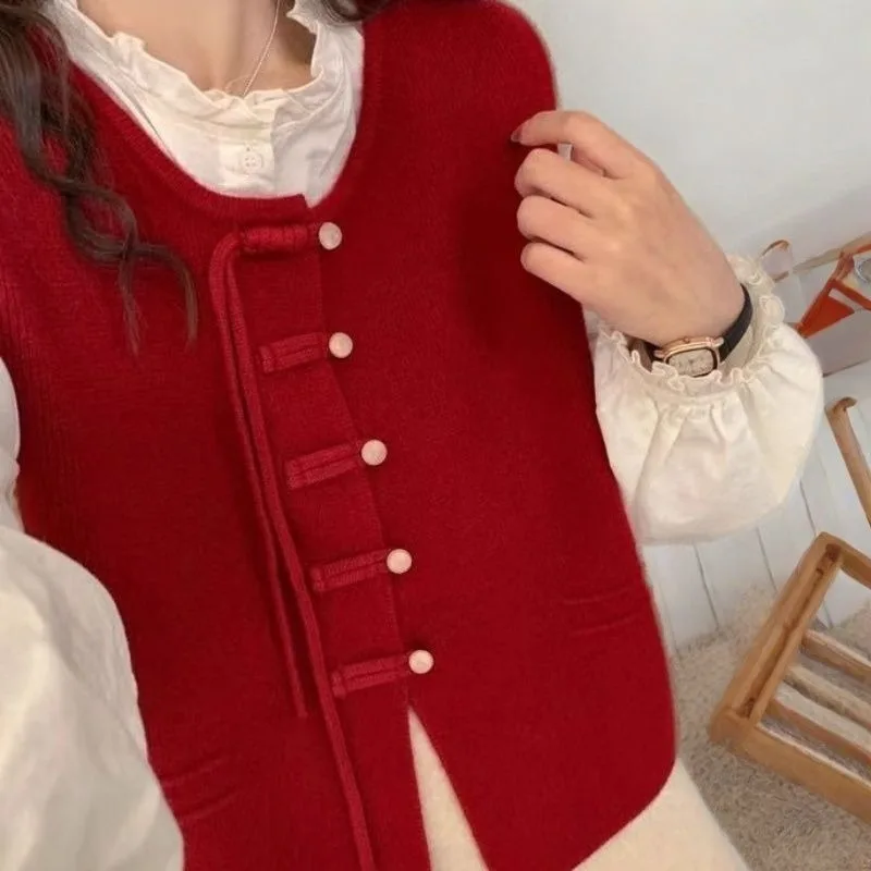 Light luxury ribbon buckle knitted vest for autumn and winter niche layering and versatile sweater vest