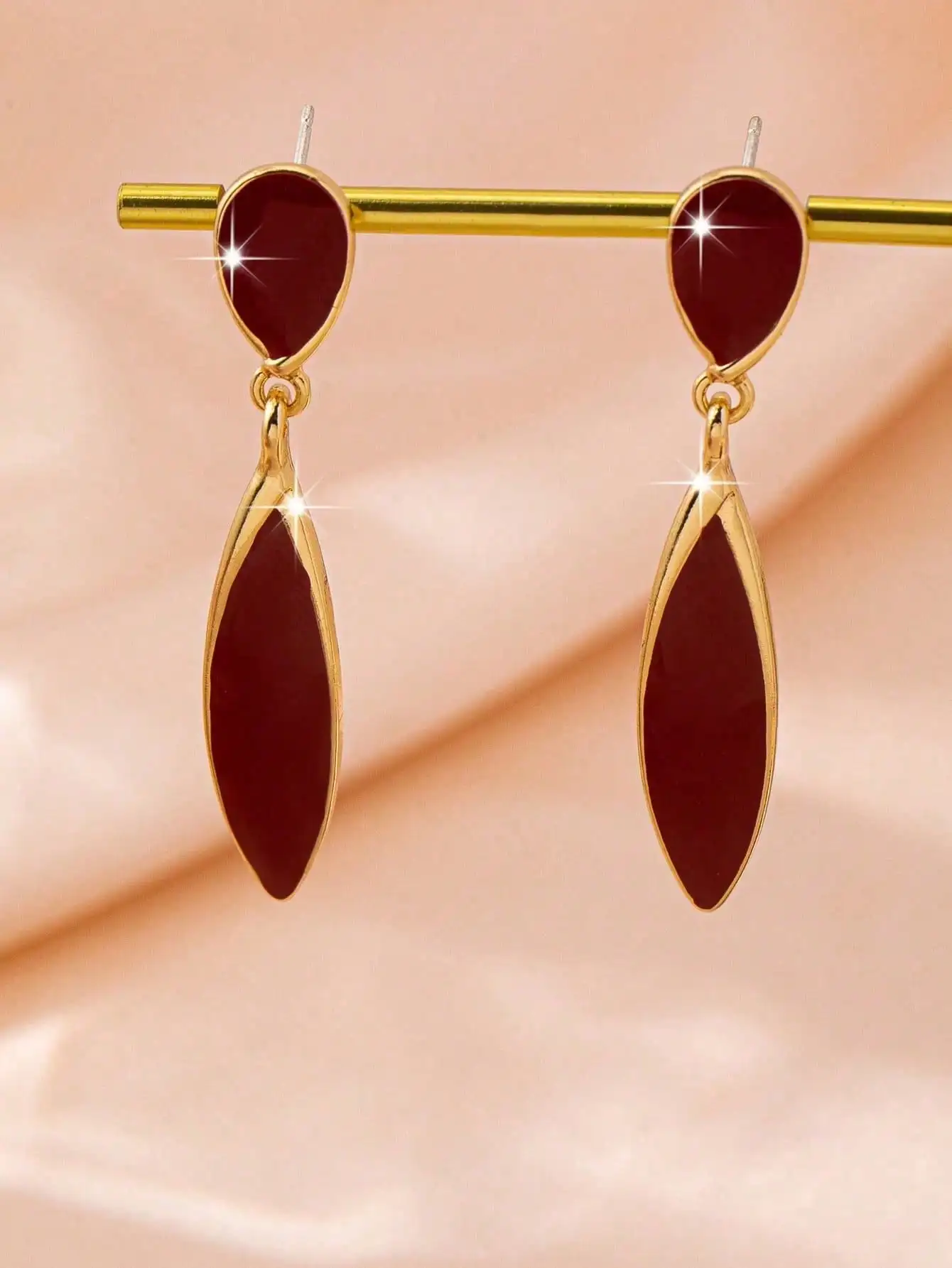 Ein Paar Modische Wassertropfen-Ohrringe für Frauen, Lässig, Elegant, Stilvoll, Einzigartig und Vielseitig – Detail 2
