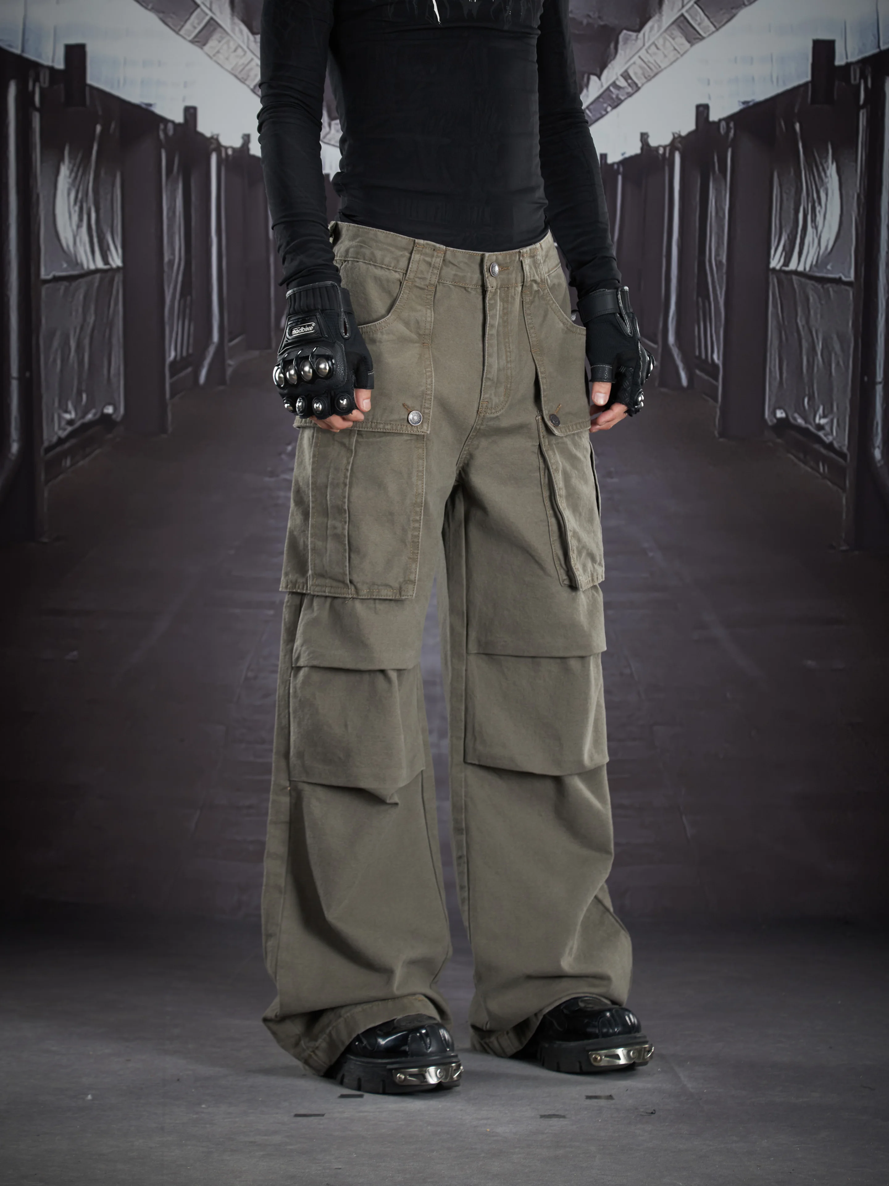 Design New Product Heavy Industry Multi-Pocket Structure Deconstruction Stitching Pinch Pleated Loose Straight Cargo Pants