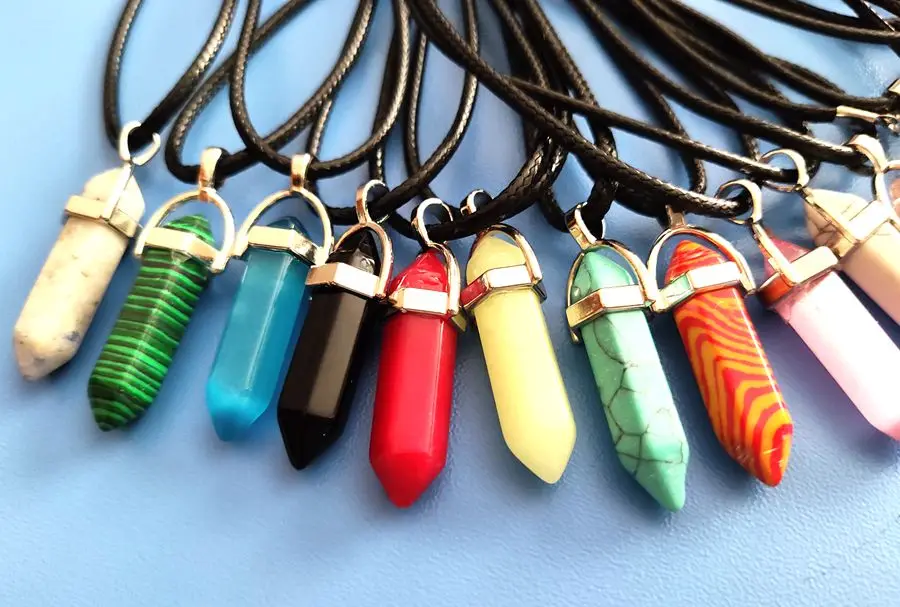Großhandel 30 Stück Sortierte Heilende Chakra-Kugelstein-Kreuzanhänger Halsketten für Männer und Frauen Trendiger Schmuck – Detail 5