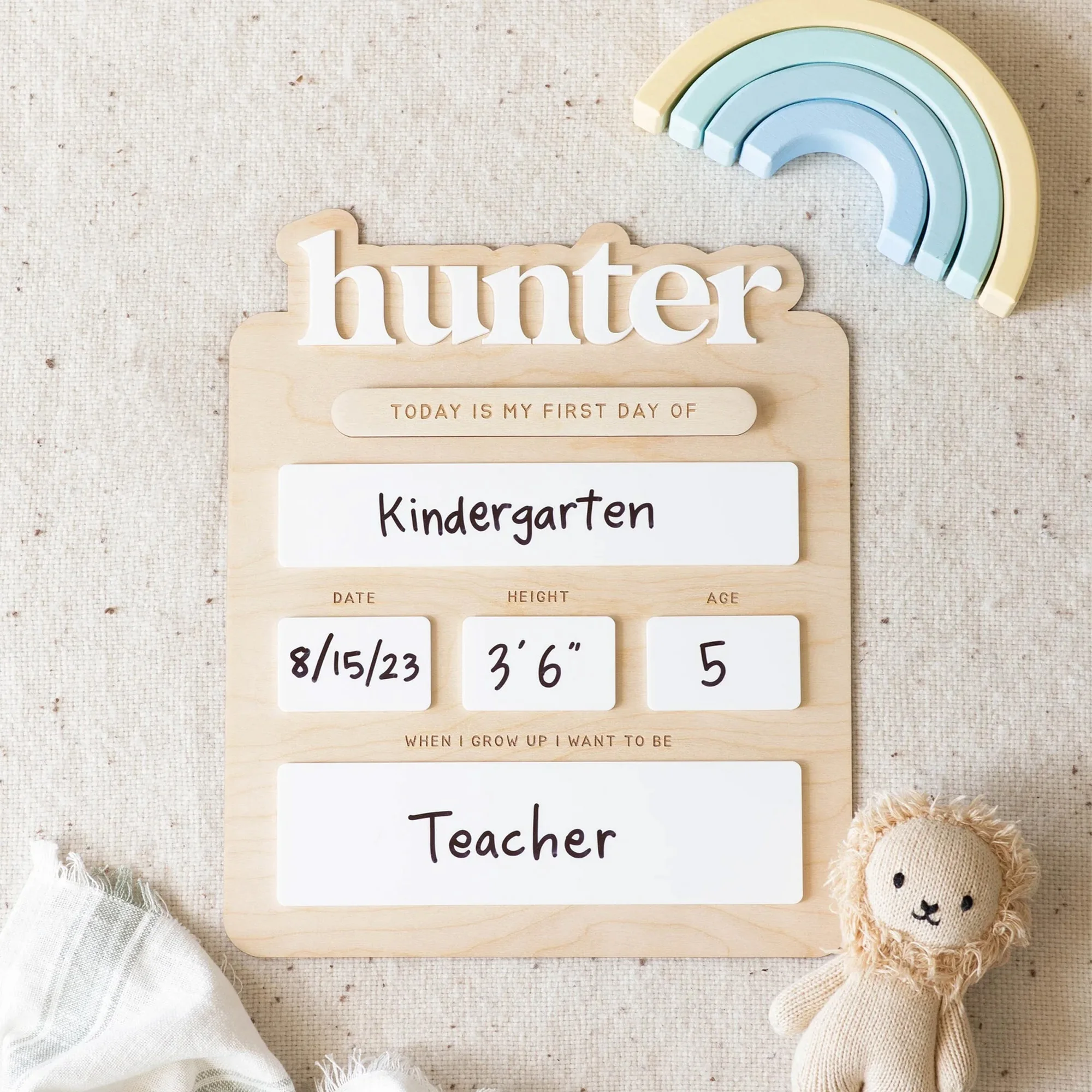 1 Stück personalisierte Namensschild aus Holz für den ersten/letzten Schultag, zur Dekoration von Haus, Zimmer, Schule, Wand oder Tür, zum Selbergestalten, als Geburtstags- oder Abschlussgeschenk für