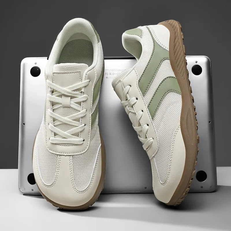 

Новые кроссовки 2026 года для пар: широкие сетчатые туфли с открытым носком, повседневные кеды на плоской подошве, удобные парные кроссовки