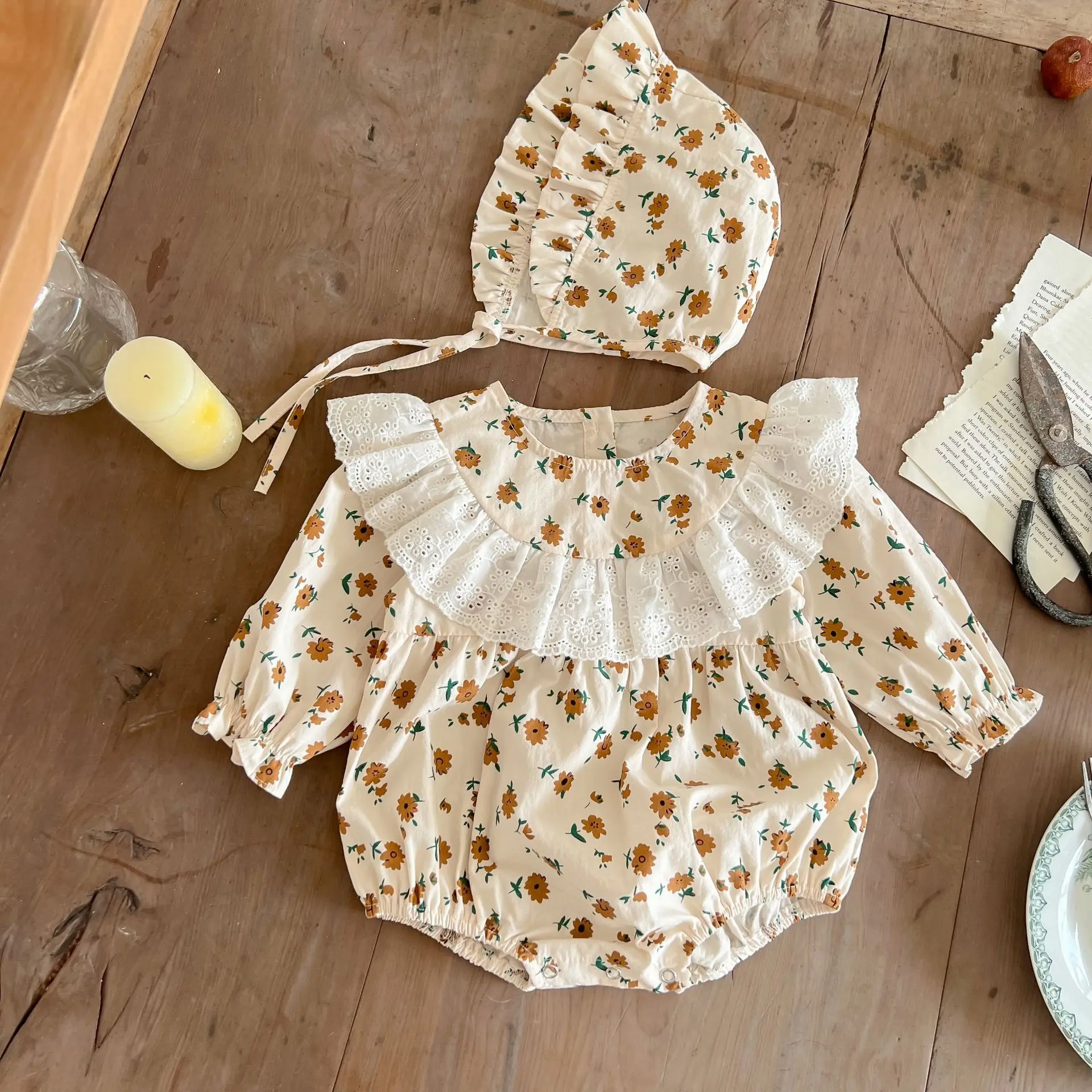 2025 Spring and Autumn Baby Girl Onesie Big Lace Floral Triangle Romper Climbing Clothes Foreign Newborn Clothes