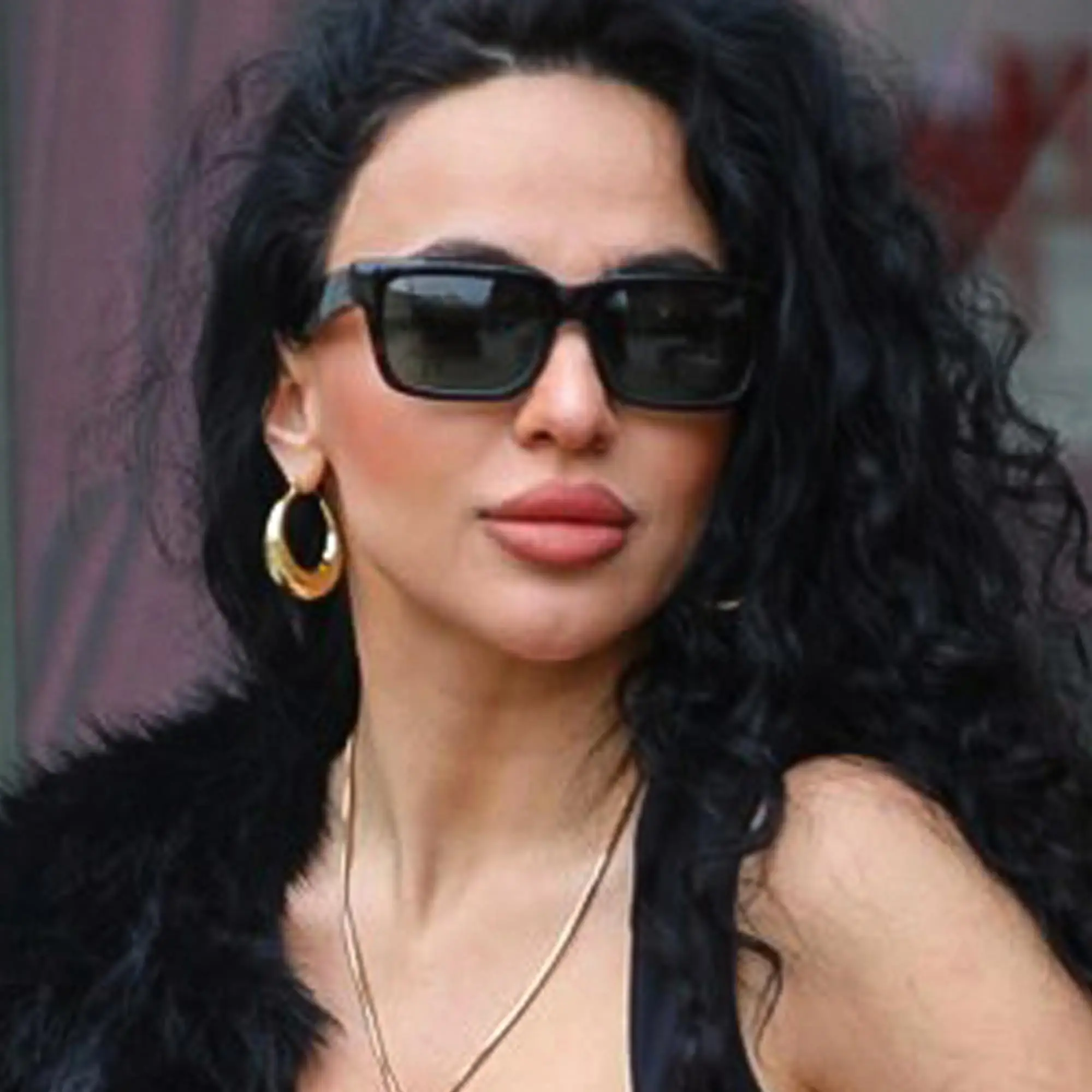 

BLUEMOKY Classic Trendy Rectangle Sunglasses for Men Women Polarized UV400 Protection Sun Glasses for Driving Travel Daily Wear