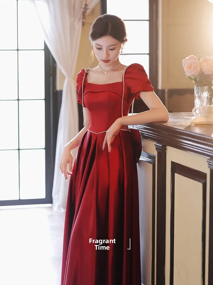 

Красное вечернее платье для невесты, скрывающее недостатки фигуры, стройнящее, длиной в пол, для экзаменов и торжественных мероприятий