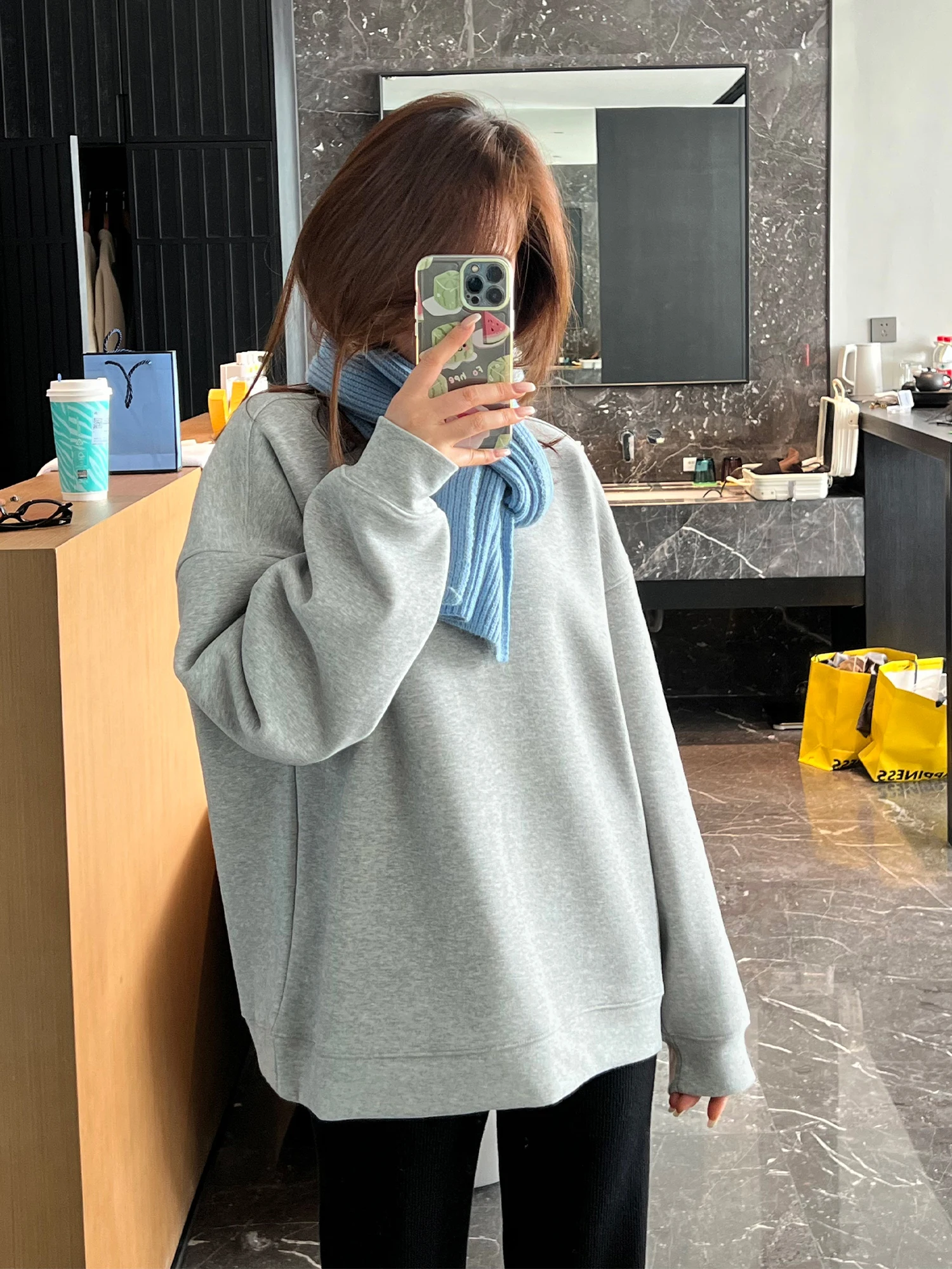

Warm Fce Lined Oversized Hoodie Women's Color Casual Sle Inner Wear Base Layer Top for Winter 2025 Commute