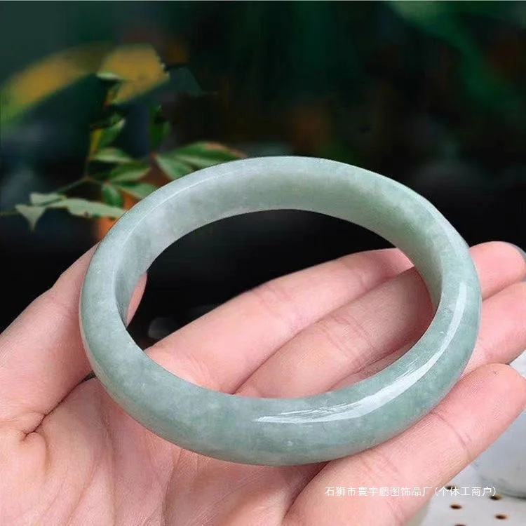 

Светло-зеленый натуральный браслет из мьянманского жадеита, браслет из жадеита цвета бобовой зелени, изысканный браслет.