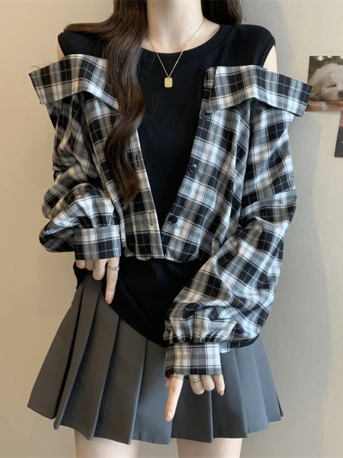 

Design Sensation Plaid Long Sleeve Shoulder Bared Shirt plus Size Women's Spring New Street Style Korean Loose Fit Blouse