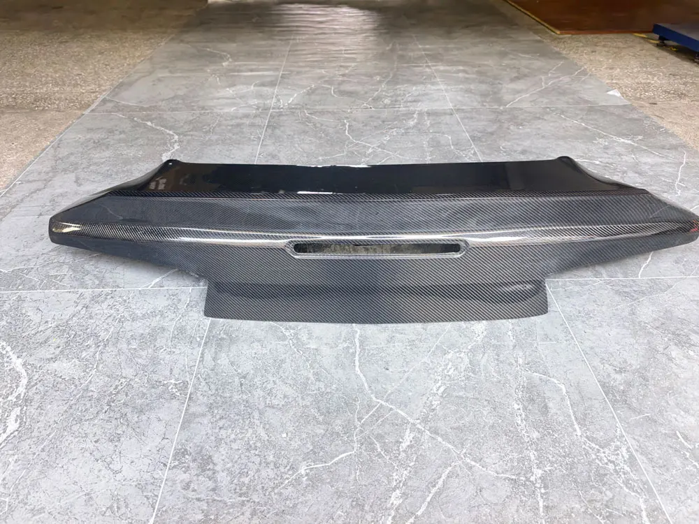 

Hot-selling Carbon Fiber Rear Trunk Lid for Camaro 2016 - 2024 6th Carbon Fiber Decklid