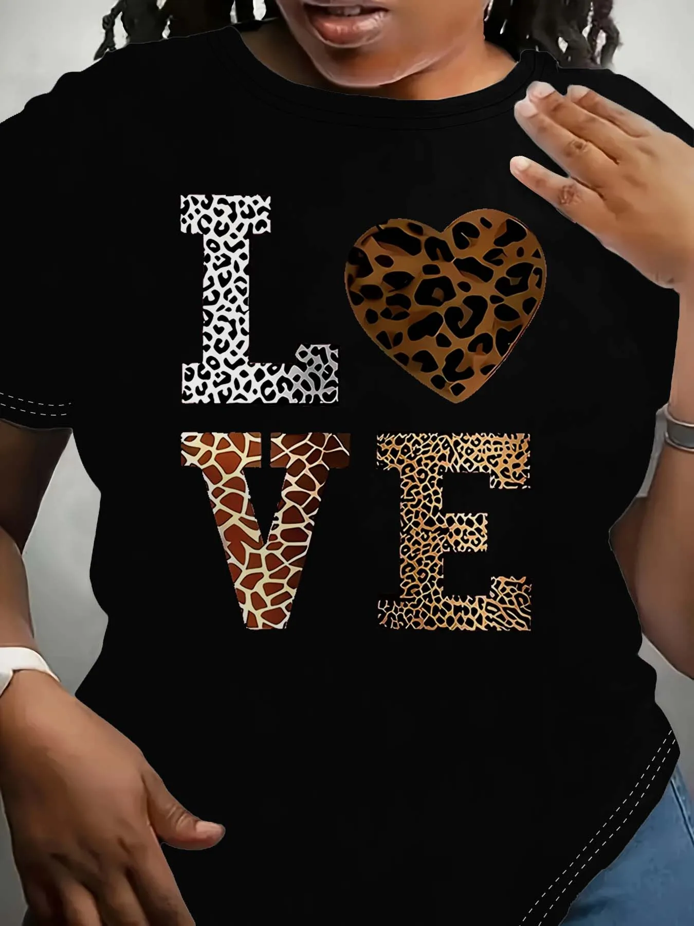 Motivo LOVE con stampa animalier taglie forti - Indumento alla moda elegante e grazioso
