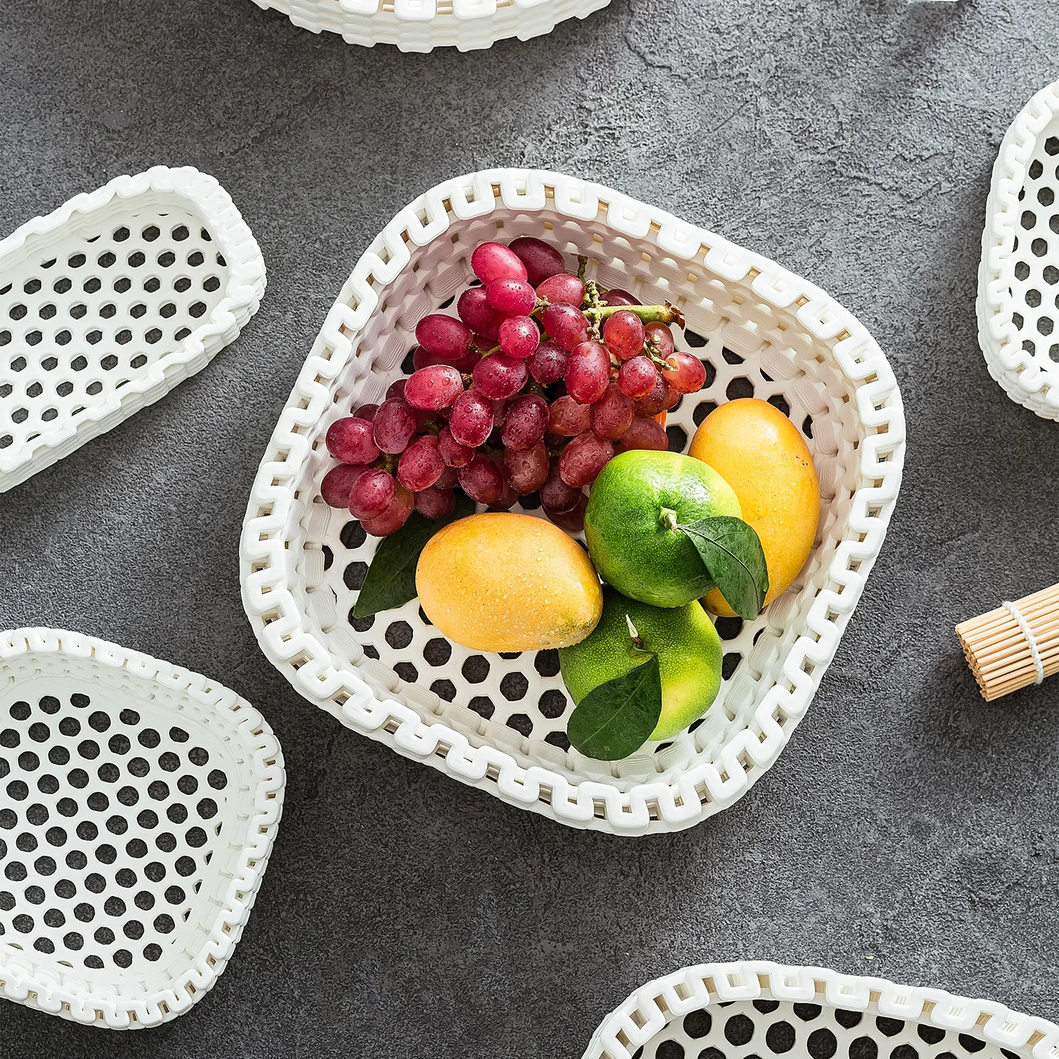 Biały ceramiczny koszyk na owo – Kitchen Baking Table recenzja i cena