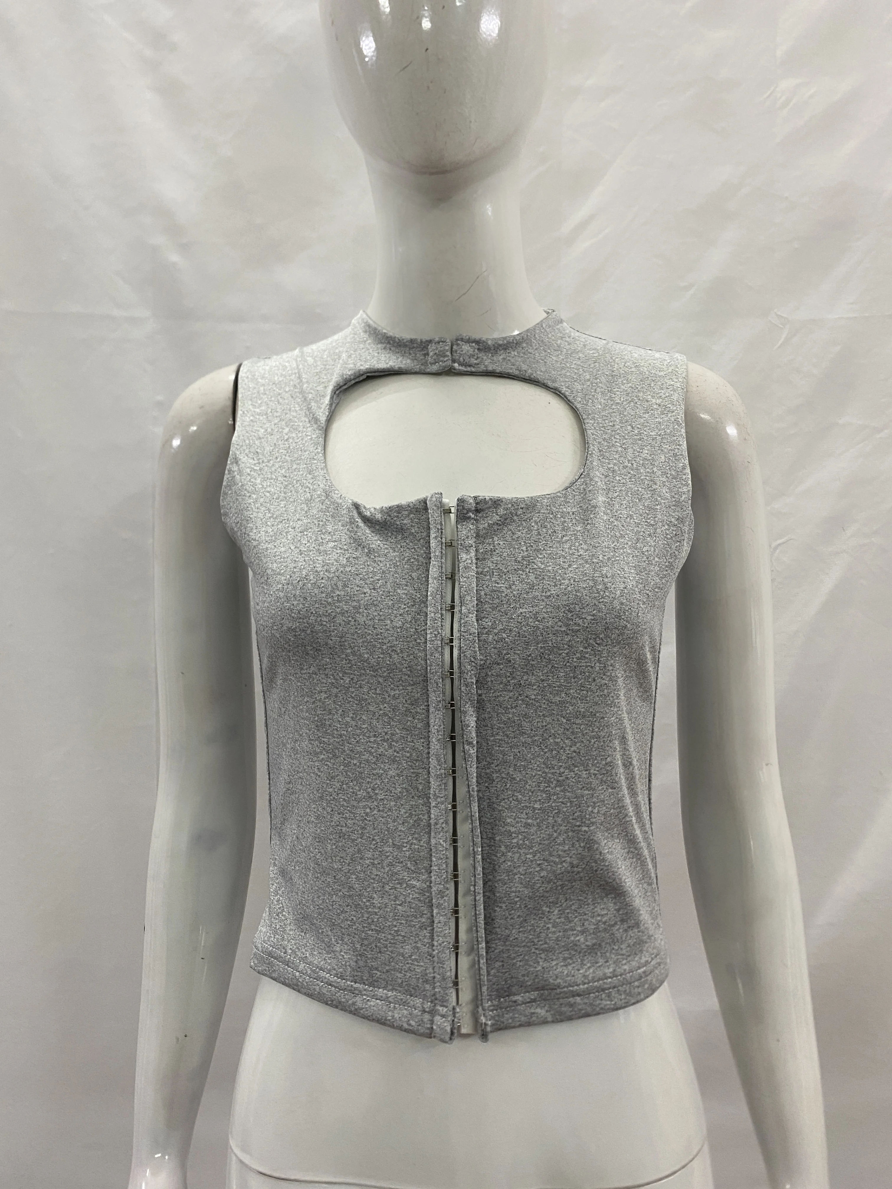 Y2K Streetwear Damen Asymmetrisches Cami-Top mit Hohlem Ausschnitt, Reißverschluss vorne, geraffter, figurbetonter, ärmelloser, kurzer Tank-Top – Detail 10
