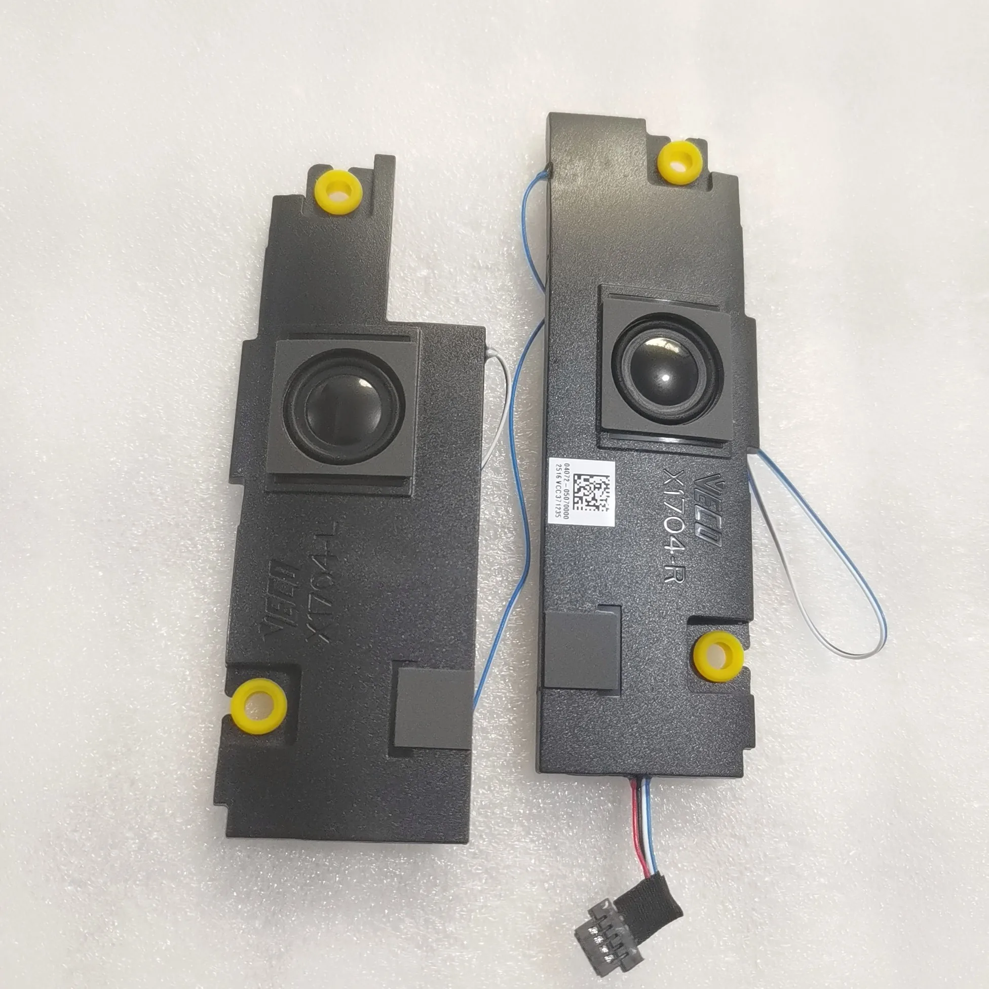 brand new FOR Asus computer comes with x1704 x1704zA speakers and amplifiers. Part number: 04072-0507000~~